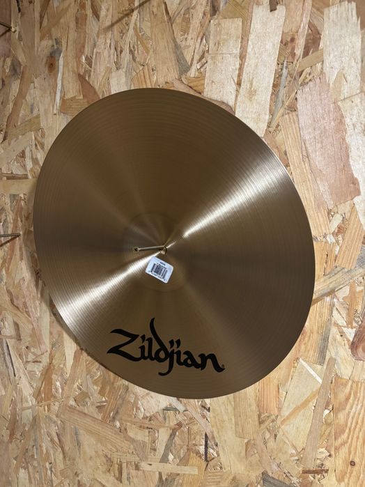 Prato Crash Zildjian Serie A Medium 16"