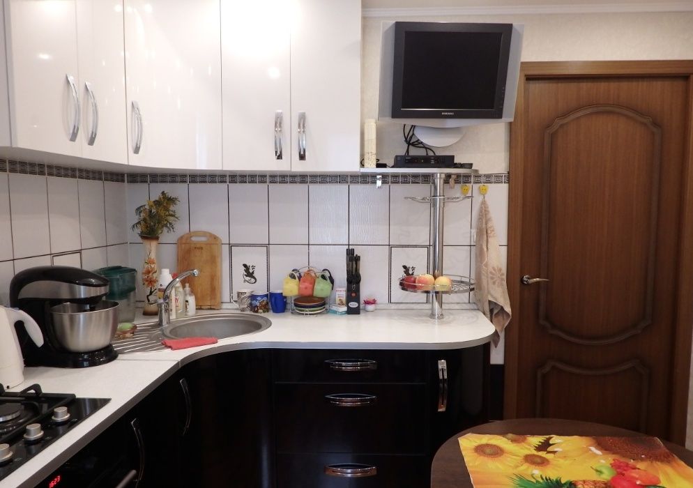 Срочно! Продам 3к кв м.Студенческая