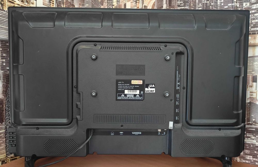 Sony Ru34S00 34" [Smart Tv]; WiFi, Android 9, Bluetooth.