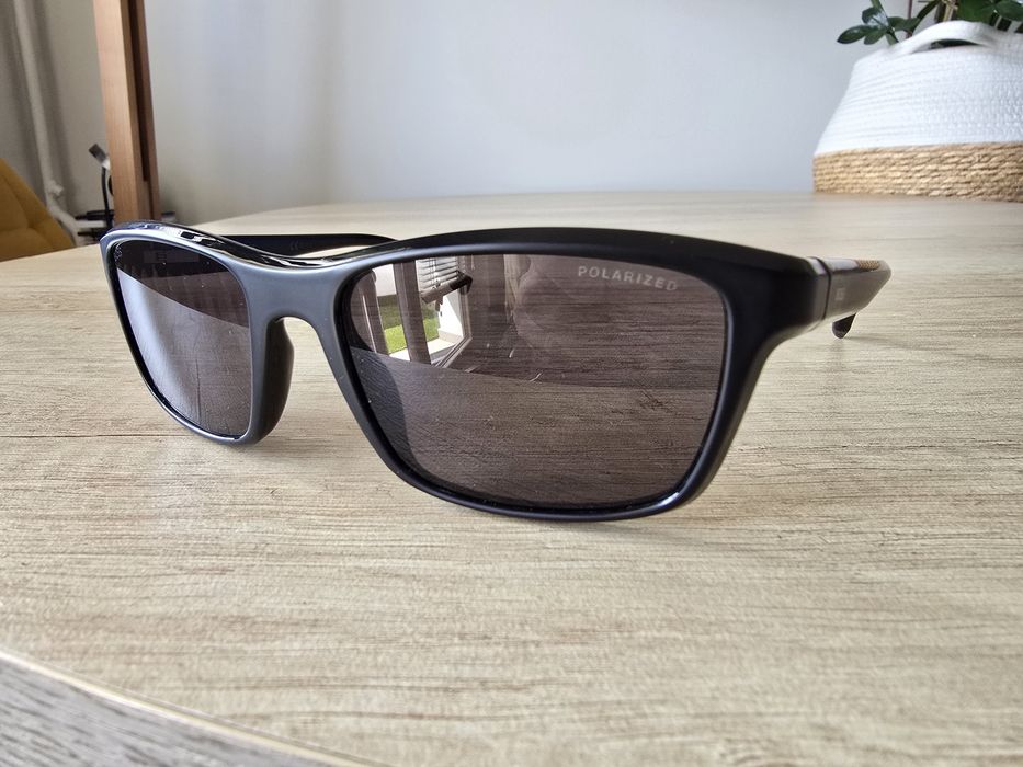Okulary przeciwsłoneczne Hugo Boss w idealnym stanie