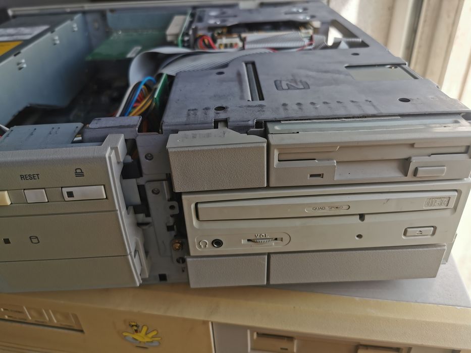 Stary komputer hp Vectra Xm pentium 100