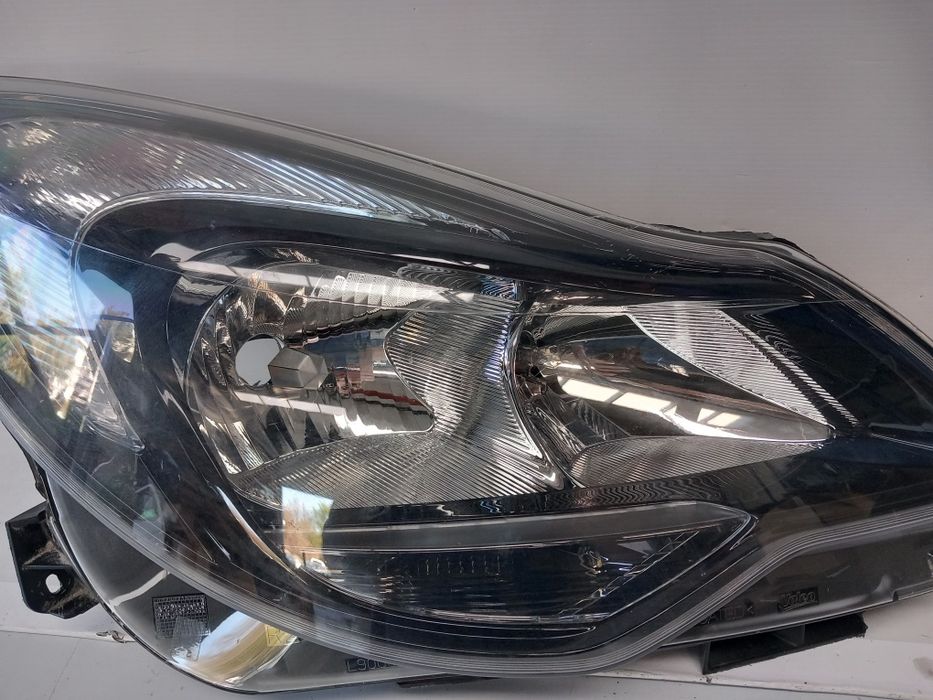 Ótica direita Opel Corsa D 2006 a 2015