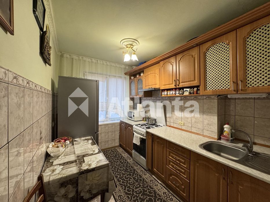 Продаж 4 кімнатної квартири по вул Пасічна 73.1м2 (Панельний будинок)