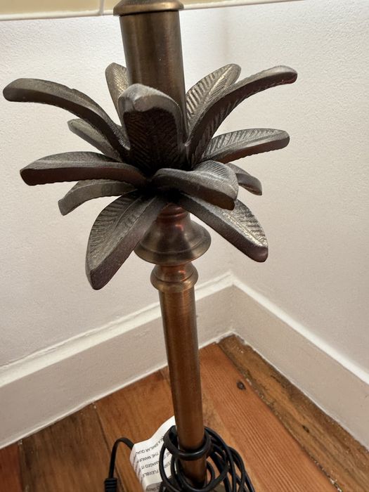 Candeeiro de mesa Palmeira