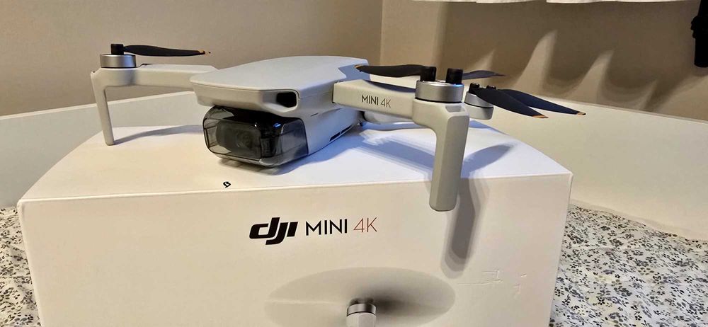 DJI Mini 4K Dron