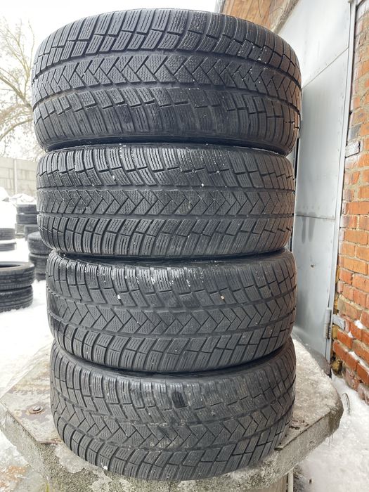 Зимова резина 225/50 R17 vredestein
