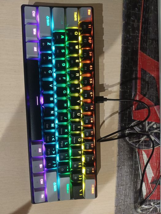 Продам клавіатуру