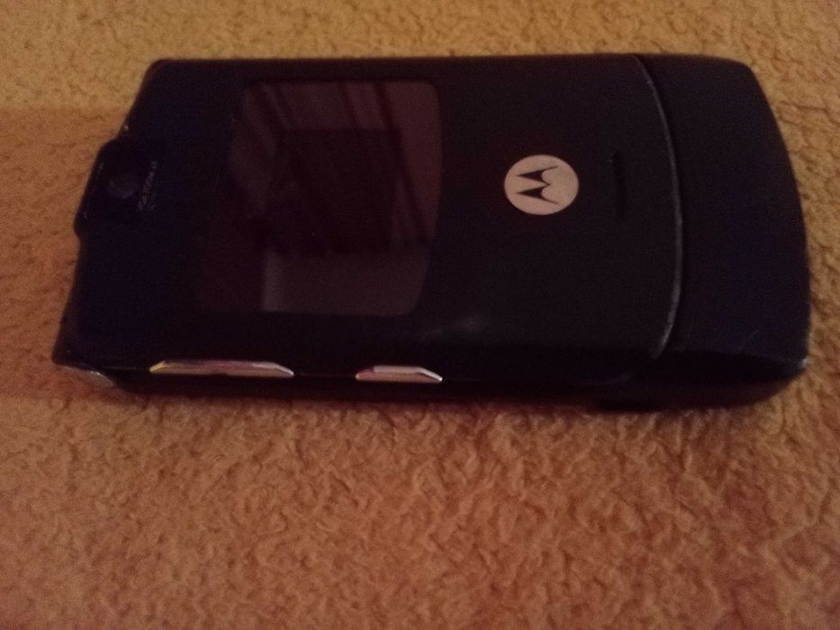 Telefon Motorola z klapką