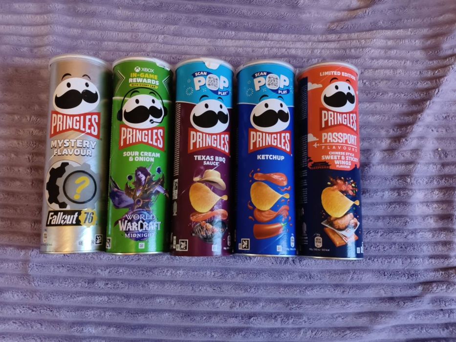 Напої та енергетики Monster Energy, Fanta, Coca-Cola, Pringles