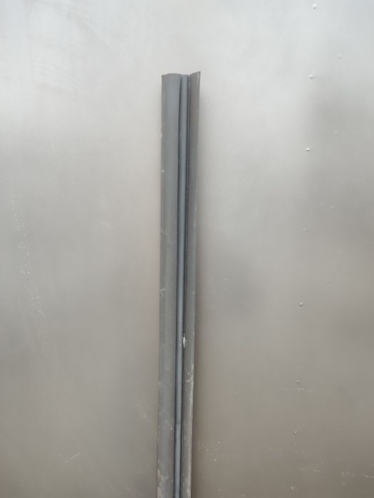 Ущільнювач порогу правий Nissan rogue t33 разборка ніссан рог т33