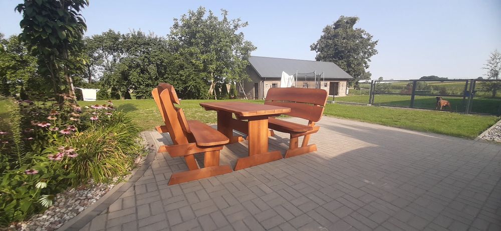 Zestaw mebli ogrodowych drewnianych