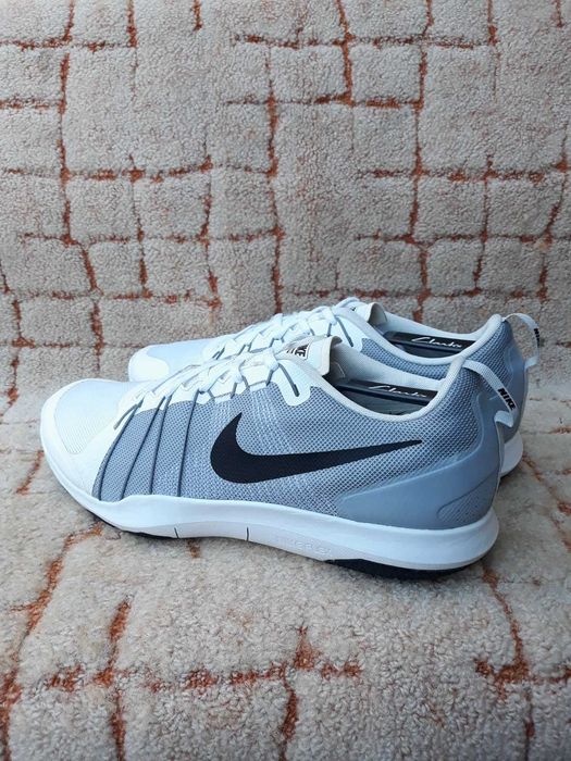 кроссовки Nike Flex Train