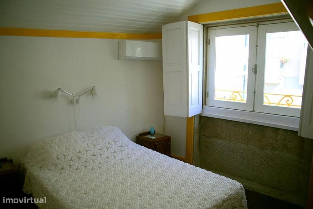 Quarto - localizado em Cedofeita Porto