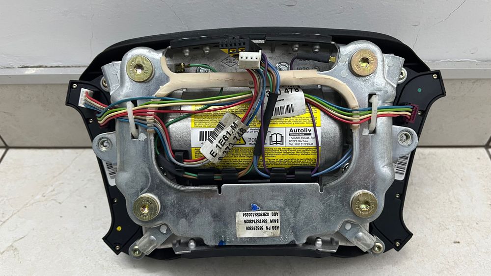 Руль е38 е39 е53 рестайл
BMW OEM Wood & Leather E38 E39 E46 E53