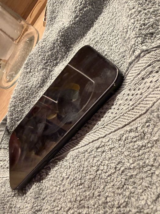 Iphone 15 128 GB 85% baterii