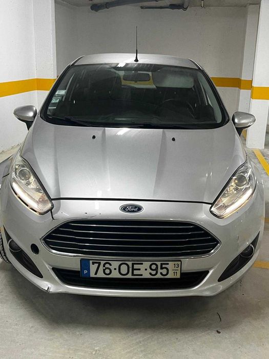 Vendo Carro Ford Fiesta de Nov 2013
