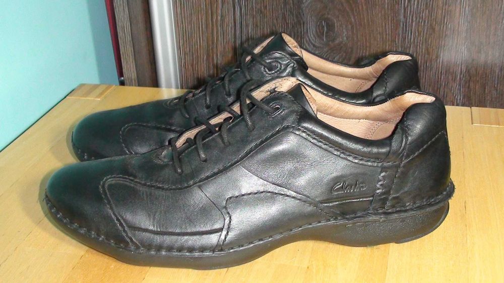 Clarks - шкіряні кросівки туфлі