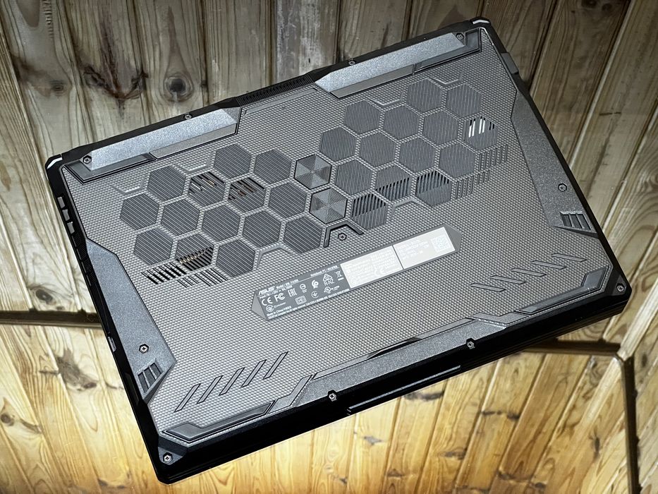 Asus TUF 15, GTX1660ti, Ryzen 7 4800h, 16ram