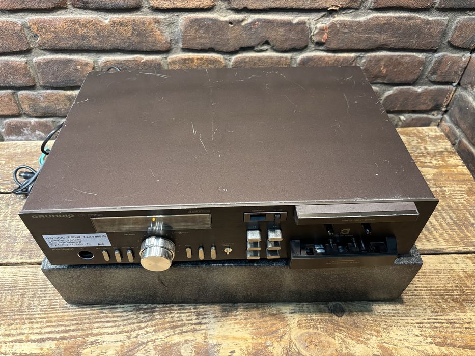 Magnetofon Grundig CF 5000