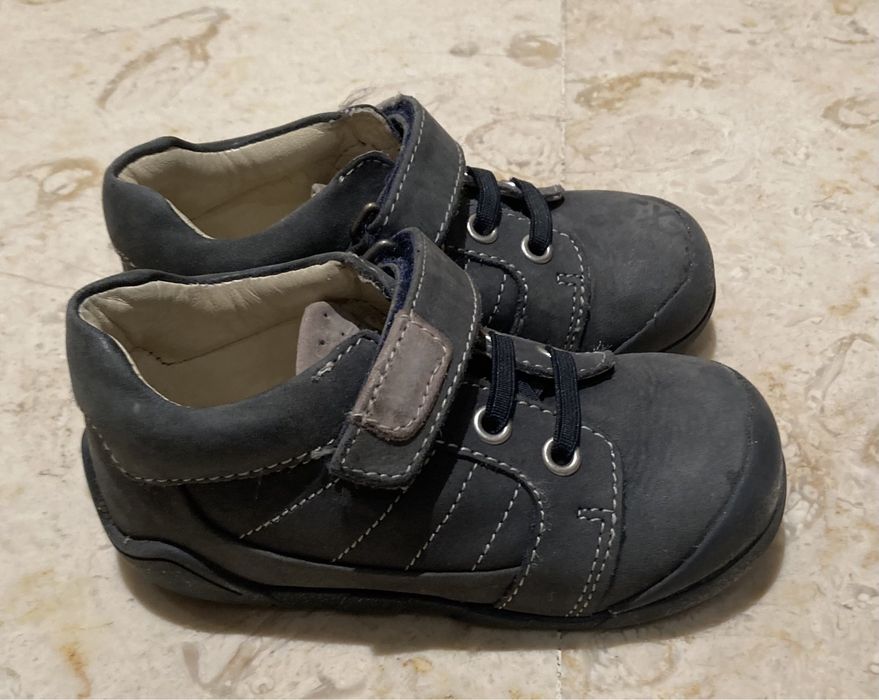 Sapatos para Bebé Bom estado Tamanho 23