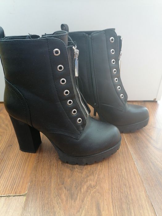 Buty czarne na kostce róż 37