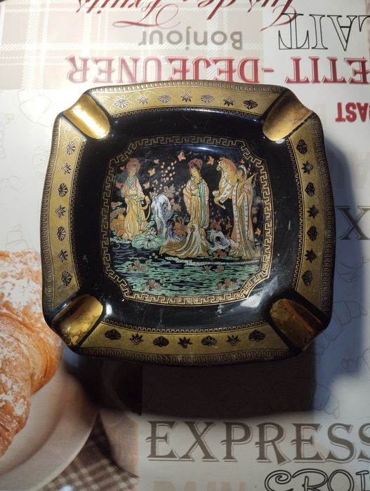 Продам пепельницу