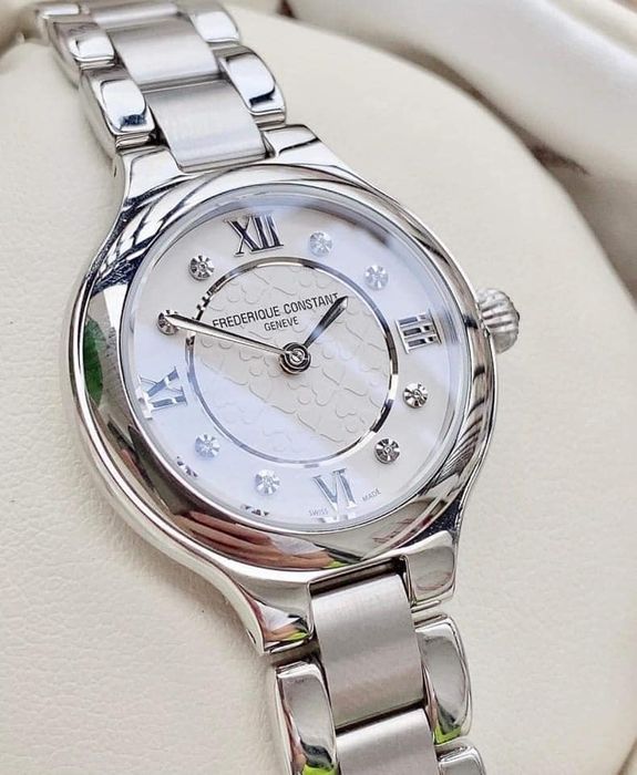 Женские часы  Frederique Constant