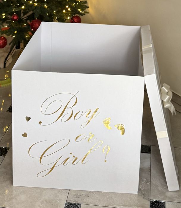 Продам коробку на гендер паті, стан чудовий