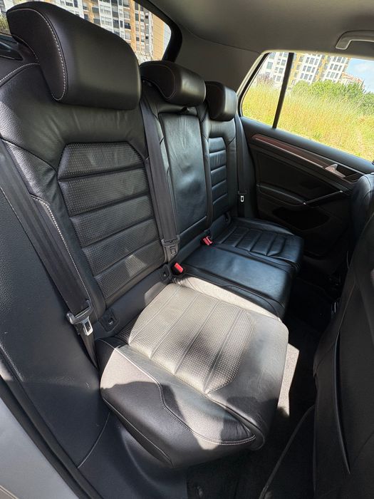 Volkswagen e-Golf 2019 | 136cv | Full Extras | 124.000 km | Aceito Troca