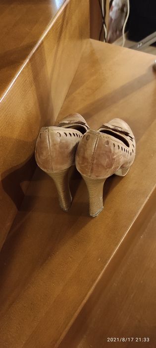 Buty na obcasie Szydłowski