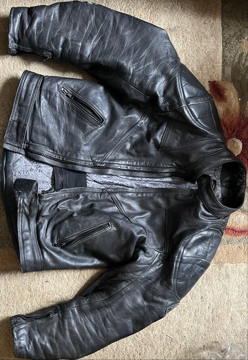 Мотокуртки та штани