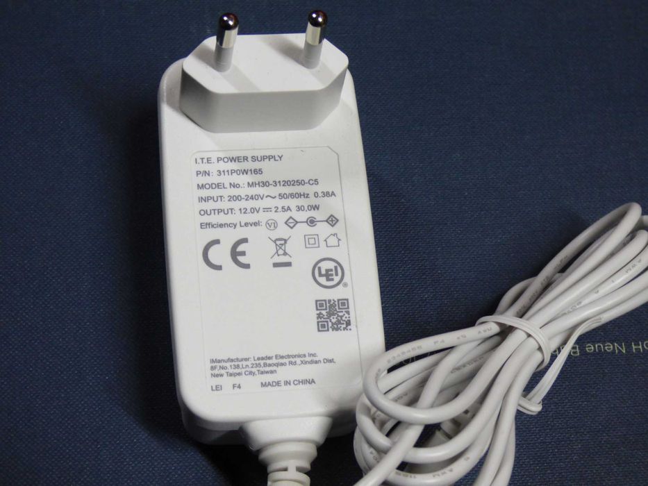 Електрошрот 12v 2.5a 30 w Блок живлення Leader Elektronics