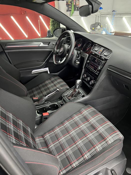 Продам Volkswagen Golf GTI. 2.0 TSI.2021г.28000$