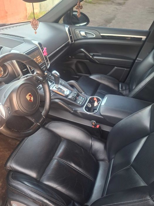 Porsche Cayenne офіційний