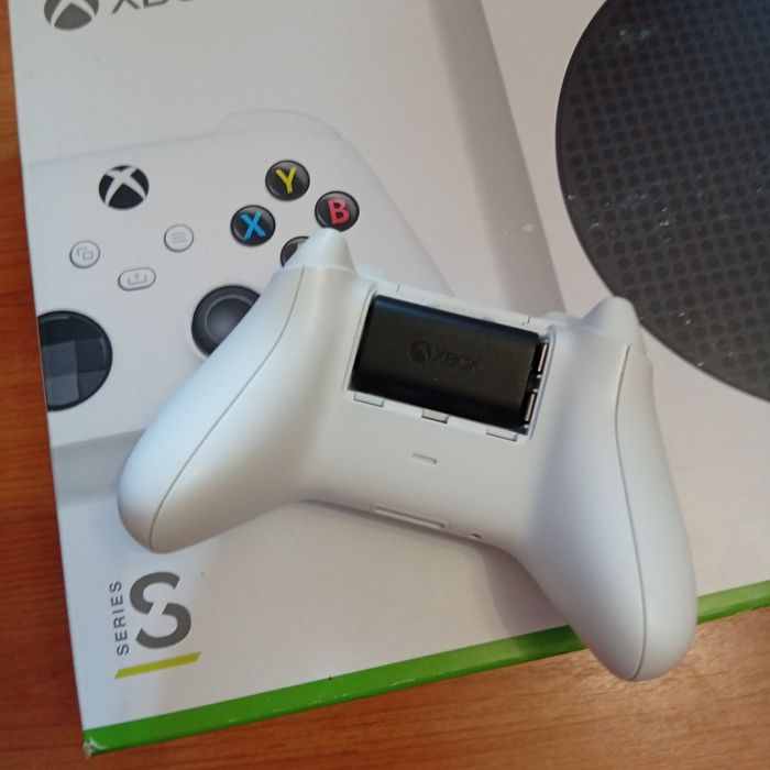 Xbox series's  продам  .