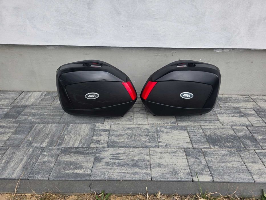 Kufer kufry boczne Givi V35 monokey side kappa