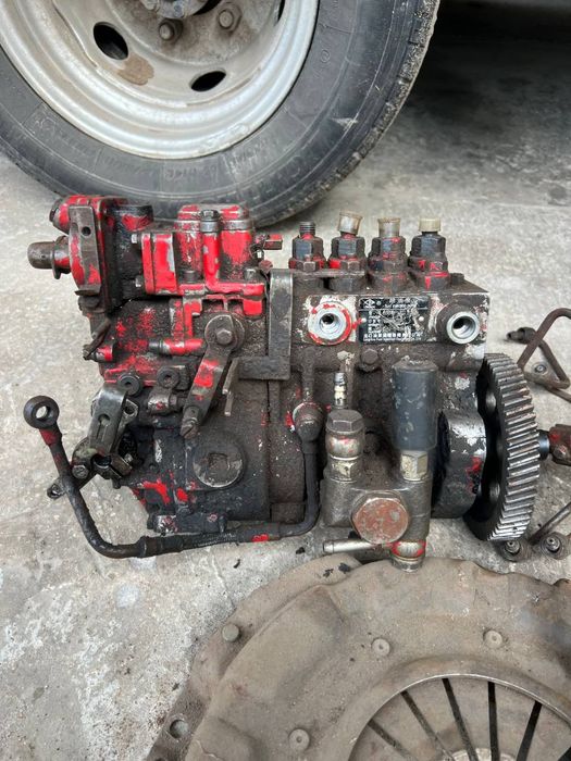 Запчастини б/у  на  FAW 1051