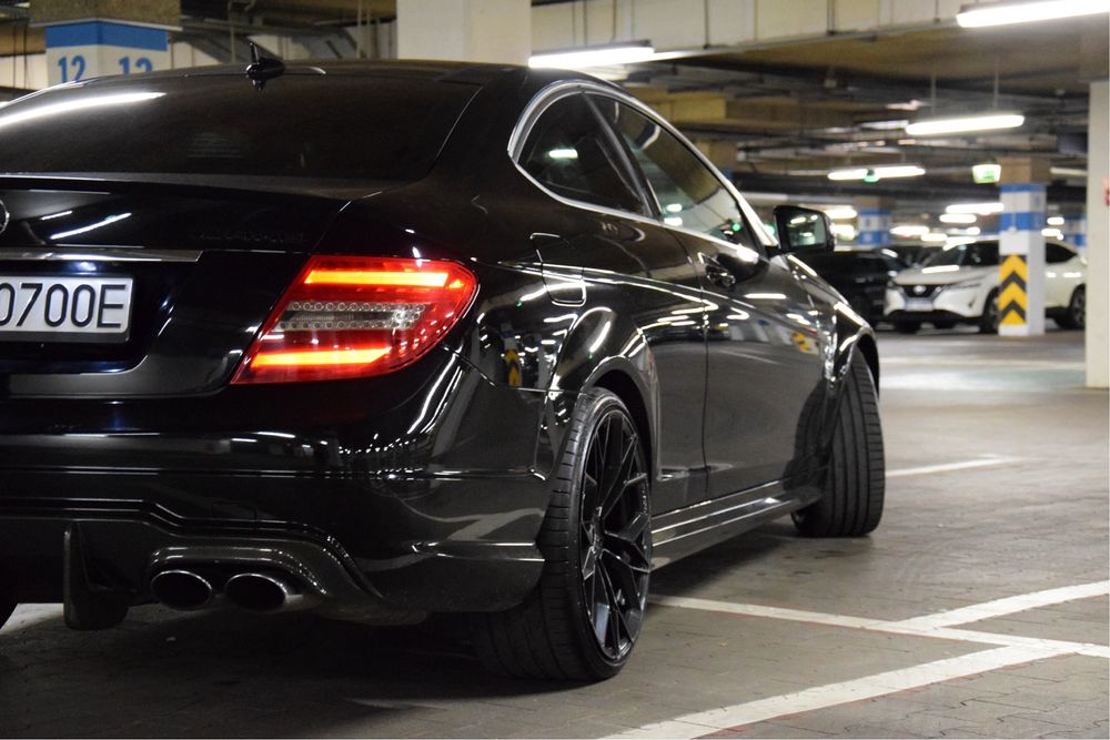 Mercedes C63 AMG W204
