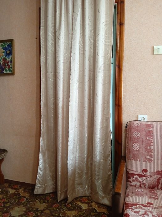 Два карниза со шторами