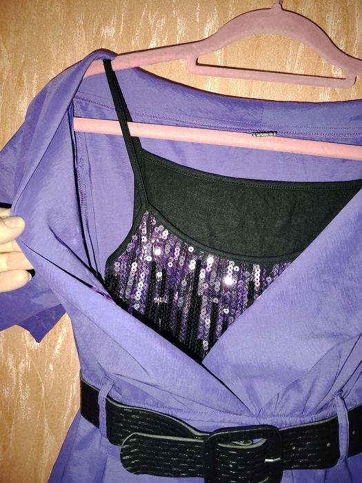 Платье Ретро завышенная талия. Плечи полуоткрыты. 48р L

Длина 98
Пог