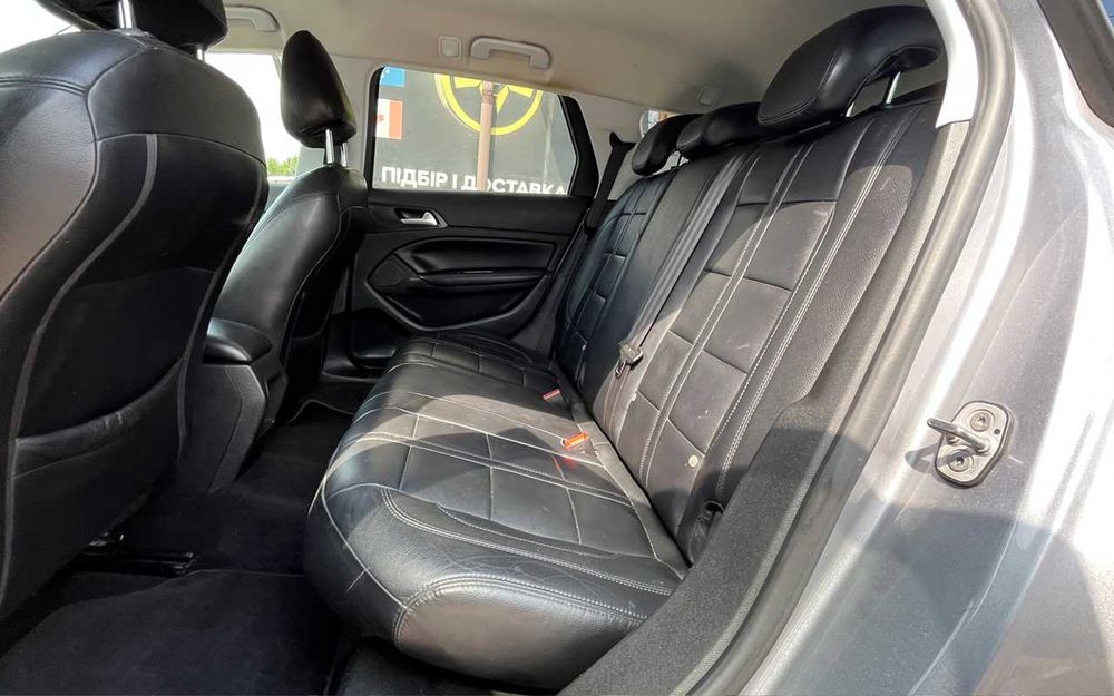 Peugeot 308 2015