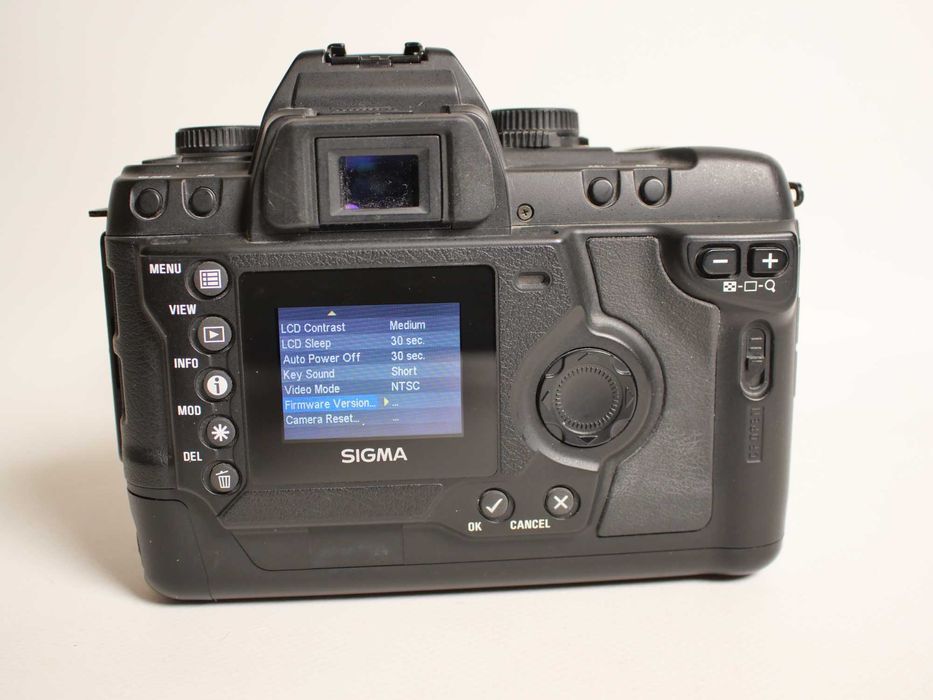 Фотоапарат Sigma SD9+Sigma 17-35mm f/2.8-4 EX DG IF HSM Aspherical