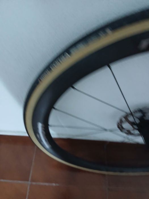 Rodas Vision Metron 40