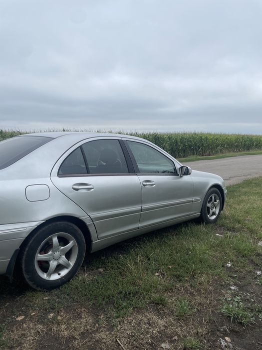 Mercedes-Benz C-Class 2000 VIN WDB2030061A040959 фото оголошення 4 з 8