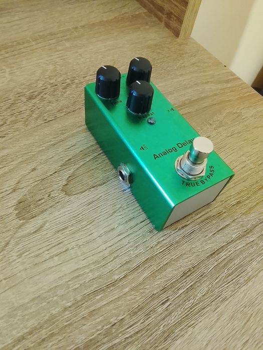 Pedal de efeito analógico de delay para guitarra ou baixo