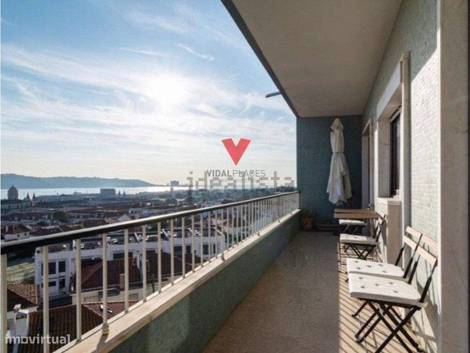 Apartamento T2 Mobilado em Belém com Vista para o Rio