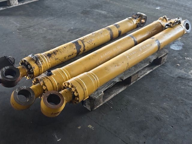 KOMATSU PC 350 siłownik hydrauliczny 3 szt komplet