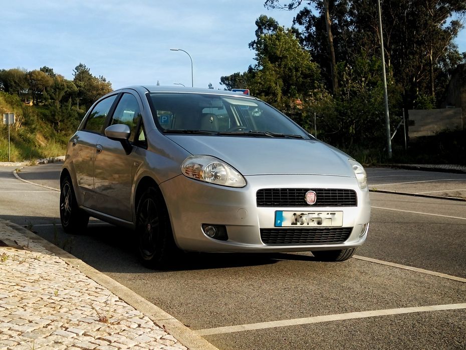 Fiat Grande Punto 1.3 MultiJet - Diesel - 5 Lugares - 5 Portas