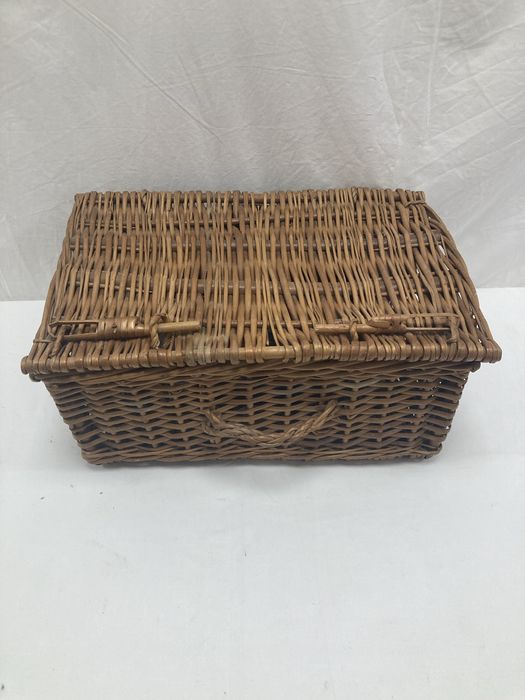 Cesto PicNic e conjunto de jarro e 4 copos