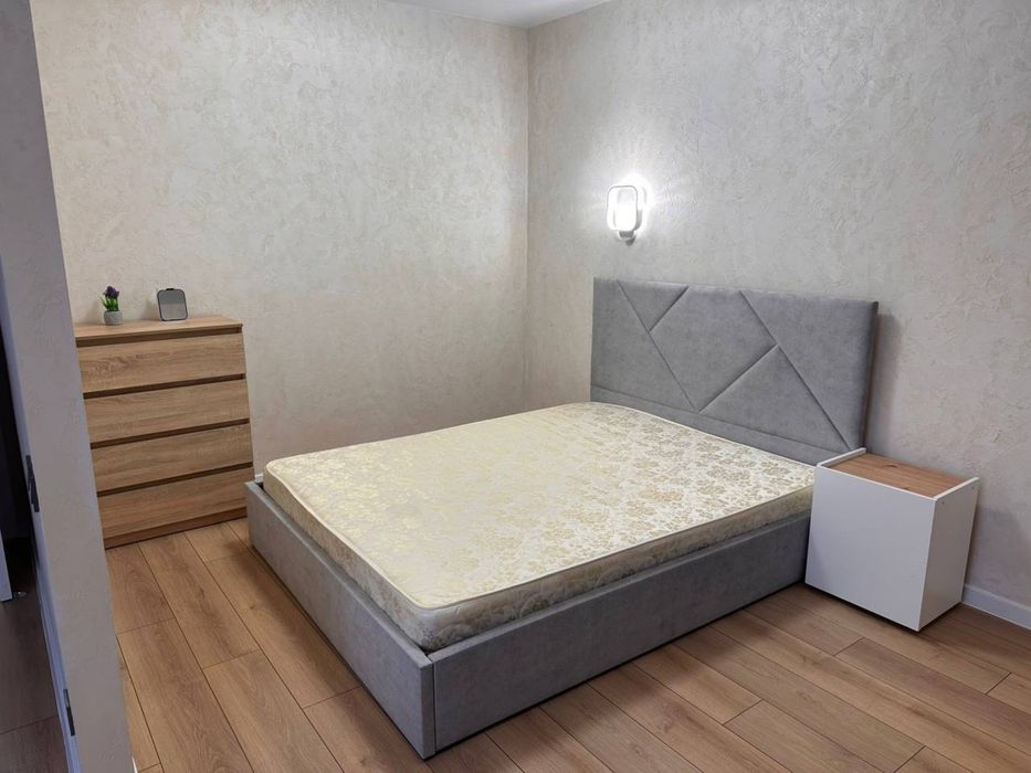 Оренда великої студії в ЖК Молодість